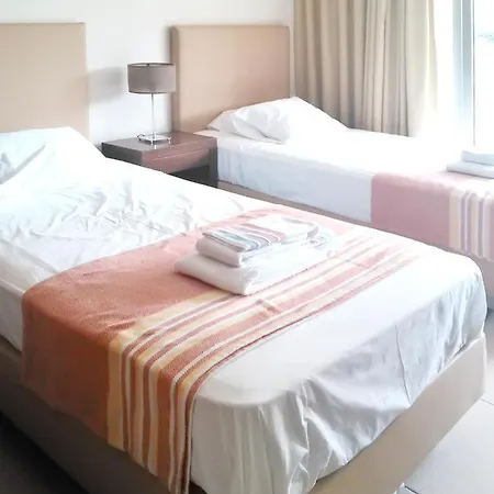 2 Bedrooms At 500 M Away From The Beach With Shared Pool Furnished Balcony And Wifi * Албуфейра