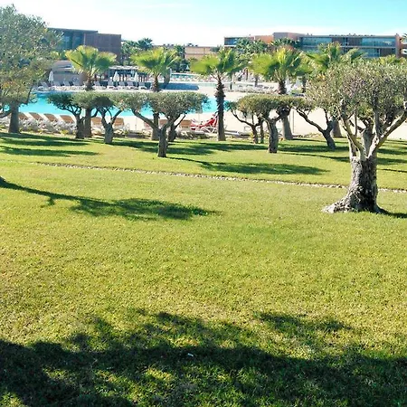 Апартаменти 2 Bedrooms At 500 M Away From The Beach With Shared Pool Furnished Balcony And Wifi *