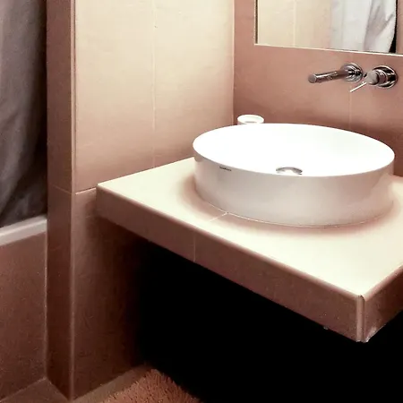 2 Bedrooms At 500 M Away From The Beach With Shared Pool Furnished Balcony And Wifi Апартаменти